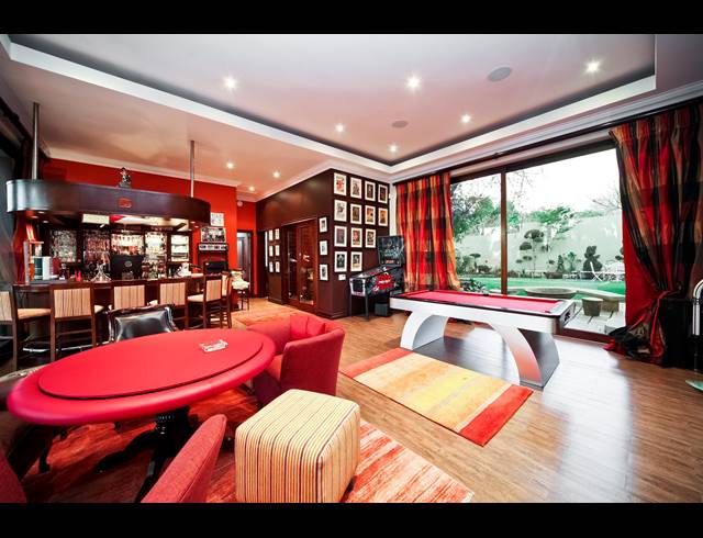 5 BEDROOM HOUSE FOR SALE IN BRYANSTON